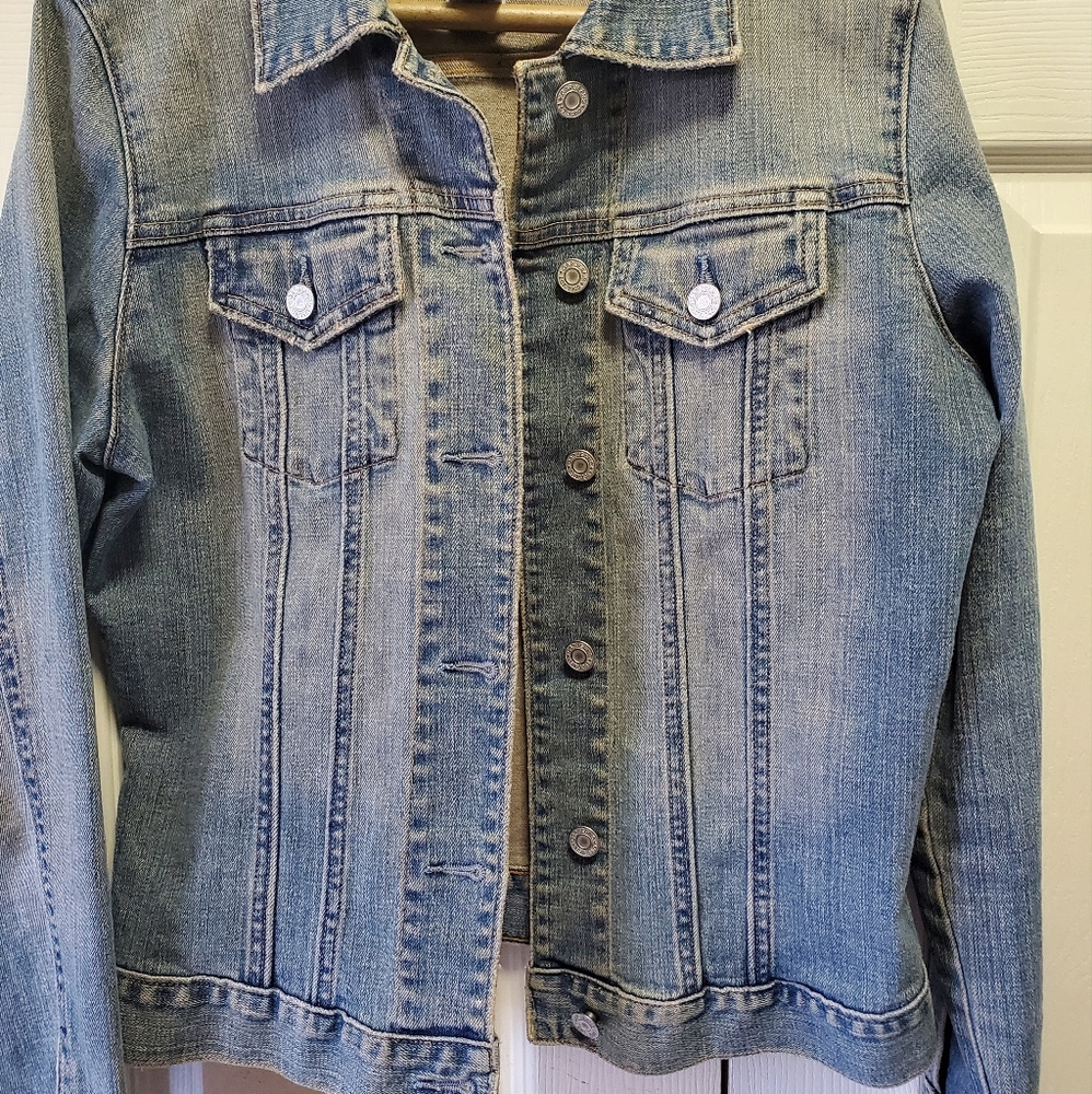 Gap Denim Jacket Euc!! Size Medium - image 5